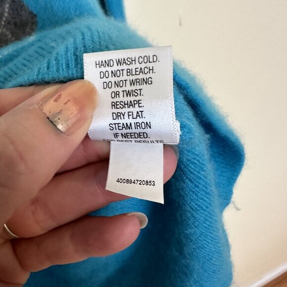 Apt 9 Ladies Juniors Argyle V Neck Sweater Small 100% Cashmere Blue Gray 8 - Picture 4 of 6